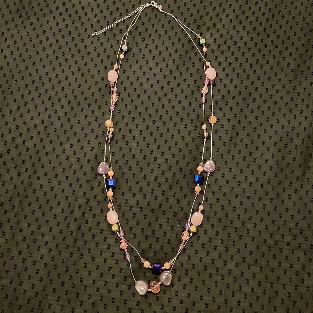 Woman’s necklace, beautiful glass beaded necklace.  Mint condition, stunning.